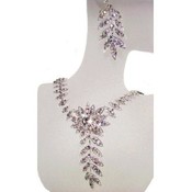 Dazzling Daisy Necklace &amp; Earring Set in Silver