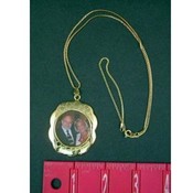 Gold Tone Floral Shaped Photo Pendant Necklace
