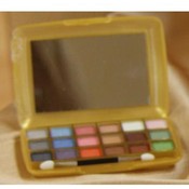 La Femme Eyeshadow 18 Color Set