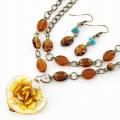 19" Heart Glass Necklace Set